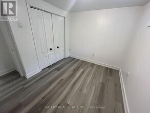 17 Terrace Hill St in Brantford, ON - Building Photo - Building Photo