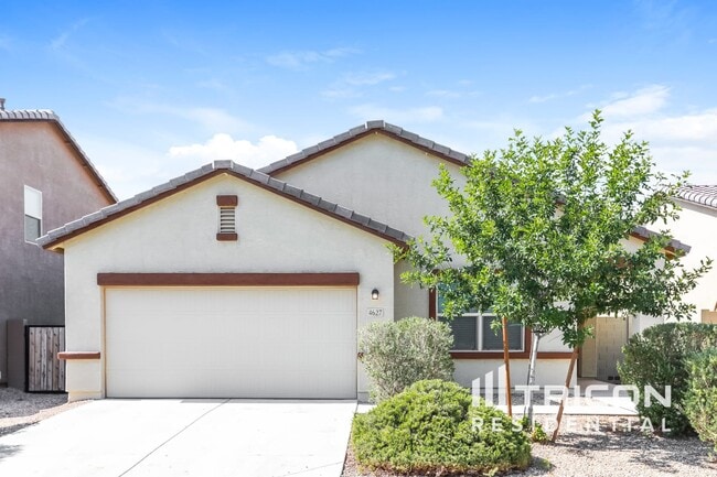 property at 4627 W Saddlebush Way