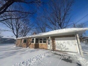 2102 Wegner St in Wausau, WI - Building Photo - Building Photo