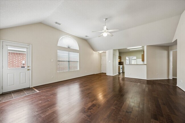 15519 Hickory Dale St in Cypress, TX - Building Photo - Building Photo