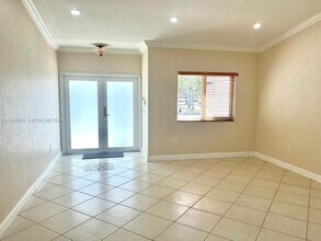 8899 NW 176th Ln in Hialeah, FL - Building Photo - Building Photo