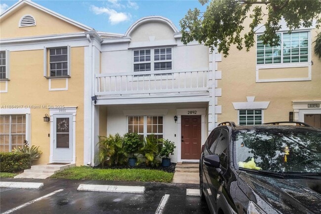 2892 Belmont Ln in Hollywood, FL - Building Photo - Building Photo