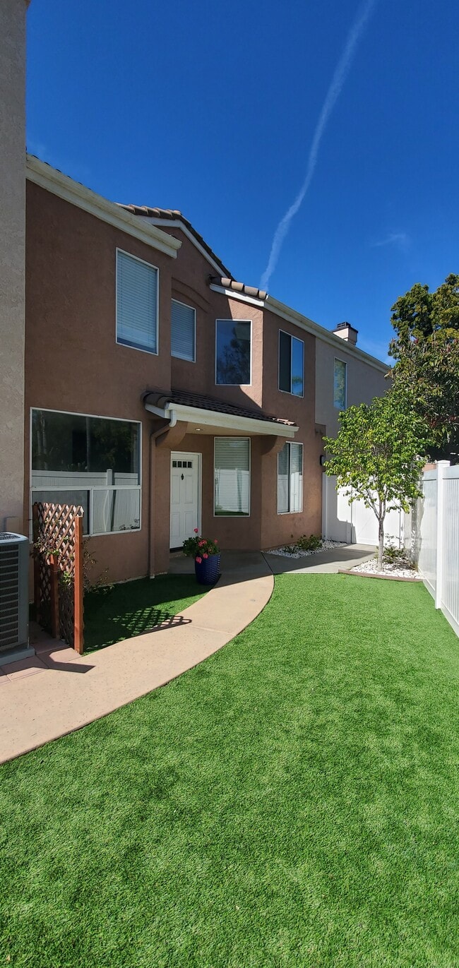 property at 419 Sanibelle Cir