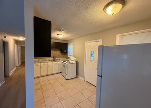 3521 Dundale Rd in Montgomery, AL - Foto de edificio - Building Photo