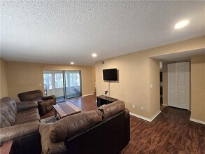 315 Seasons Pkwy in Norcross, GA - Building Photo - Building Photo
