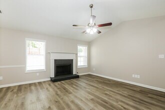 505 Sarah's Ln in Locust Grove, GA - Building Photo - Building Photo