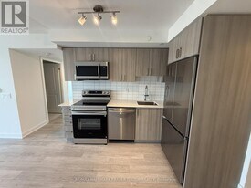 1010 Sandy Beach Rd in Pickering, ON - Building Photo