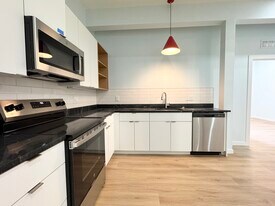 517 Gillis St in Kansas City, MO - Building Photo