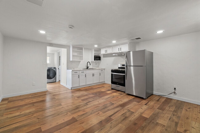 property at 3543 W Grant St