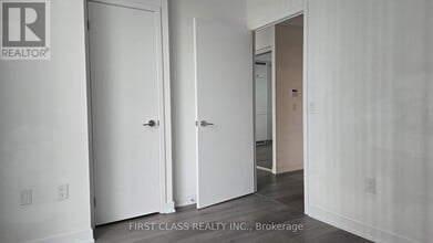 10 Honeycrisp Cres in Vaughan, ON - Building Photo - Building Photo