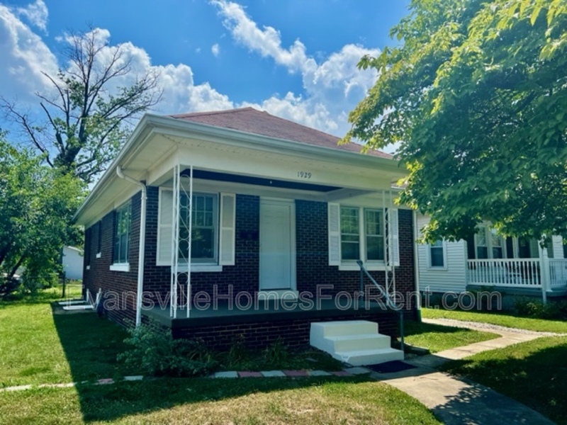 1929 E Mulberry St in Evansville, IN - Foto de edificio