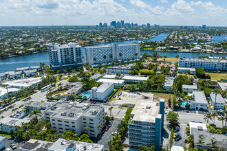 520 Orton Ave in Fort Lauderdale, FL - Foto de edificio - Building Photo