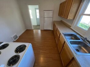 240 Adrian St in Wausau, WI - Building Photo - Building Photo