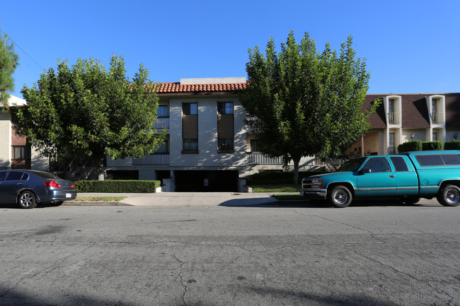 701 Orange Grove Ave in Glendale, CA - Building Photo - Building Photo