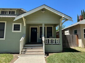 149 N College Ave in Fresno, CA - Building Photo