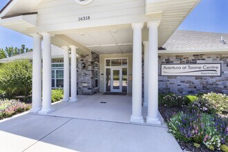 Aventura at Towne Centre in Ellisville, MO - Foto de edificio - Building Photo