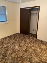 601 W Washington St in St James, MO - Building Photo - Building Photo