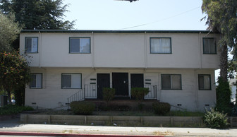 2576 35th Ave Apartments