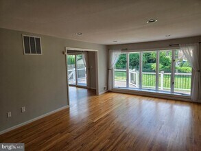 1208 Forestwood Dr in McLean, VA - Building Photo - Building Photo