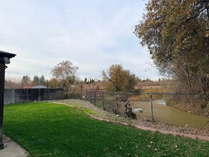 2678 Queens Way in Redding, CA - Building Photo - Building Photo