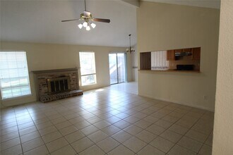 2823 Chimneystone Cir in Sugar Land, TX - Building Photo - Building Photo