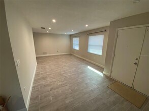 853 Woodside Rd in Maitland, FL - Building Photo - Building Photo
