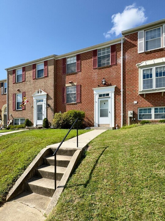 23 Bussing Ct in Timonium, MD - Foto de edificio