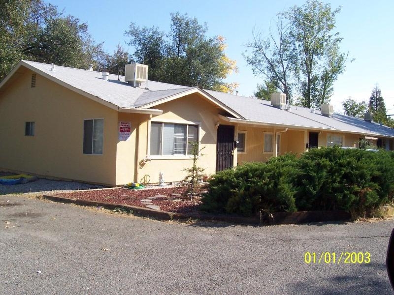 1936 9th St in Redding, CA - Building Photo