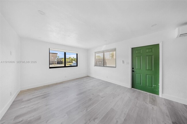 920 NW 8th Ave in Pompano Beach, FL - Building Photo - Building Photo