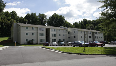 Woodlands at Bristol Apartments in Bristol, VA - Building Photo - Building Photo