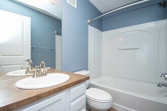 15119 Fanning Dr N in Hugo, MN - Building Photo - Building Photo