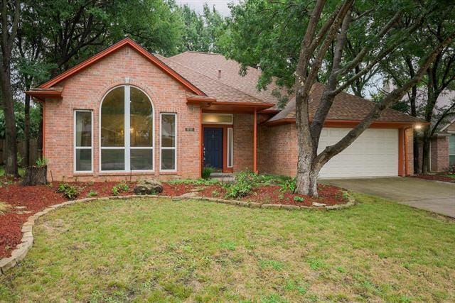 property at 1717 Parkwood Dr