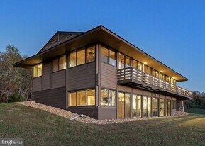 72 Jordans Rd in Amissville, VA - Building Photo