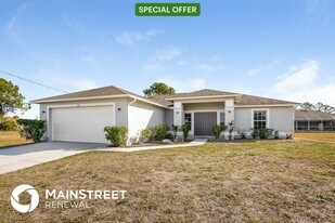 3143 NE 14th Ct in Cape Coral, FL - Building Photo