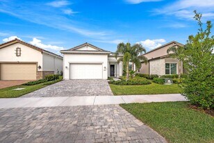10720 Northbrook Cir in Palm Beach Gardens, FL - Building Photo