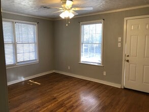 2000 Young Ave, Unit 2000 R in Memphis, TN - Foto de edificio - Building Photo