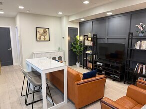 1355 Bryant St NE, Unit 4 in Washington, DC - Building Photo - Building Photo