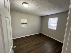 1515 Palmdale St in Jacksonville, FL - Foto de edificio - Building Photo