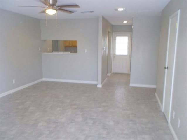 1502 Cardinal Dr in Ennis, TX - Building Photo - Building Photo