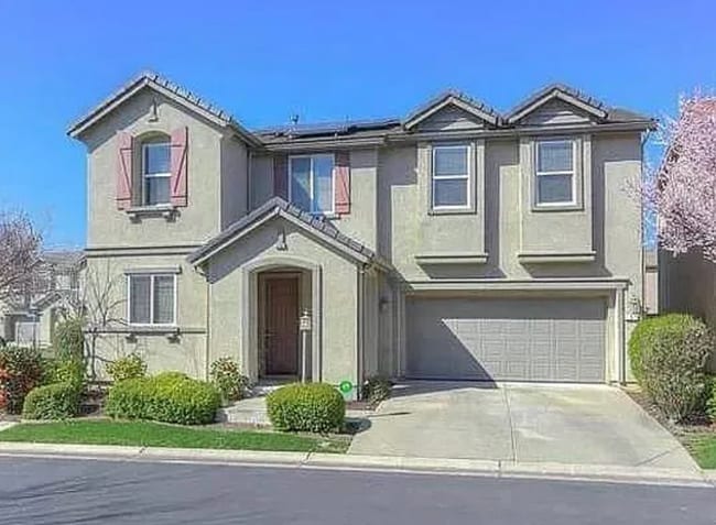 property at 5 N Beach Pl