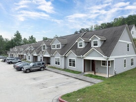 University Heights in Dahlonega, GA - Building Photo