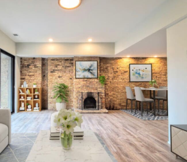 602 W Surf St, Unit 3