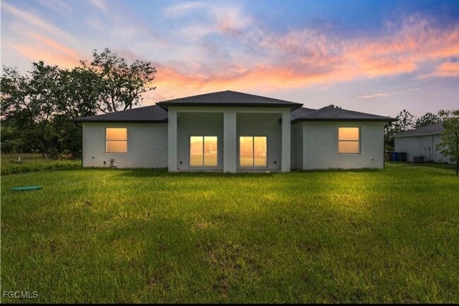 1025 Meadow Rd in Lehigh Acres, FL - Building Photo - Building Photo