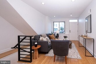 2102 Berges St in Philadelphia, PA - Building Photo - Building Photo