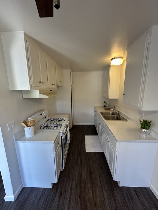 15622 Pasadena Ave, Unit 16 in Tustin, CA - Foto de edificio