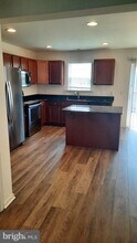 832 Admiral's Quay Dr in Mechanicsburg, PA - Building Photo - Building Photo