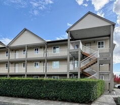 Benjamin Court Apartments in Bellingham, WA - Building Photo