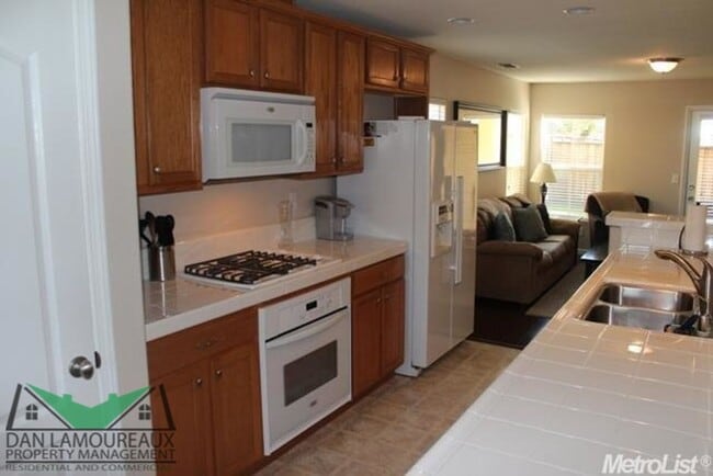 1635 Nicolson Cir in Woodland, CA - Building Photo - Building Photo