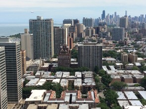 3660 N Lake Shore Dr, Unit 3709 in Chicago, IL - Building Photo - Building Photo