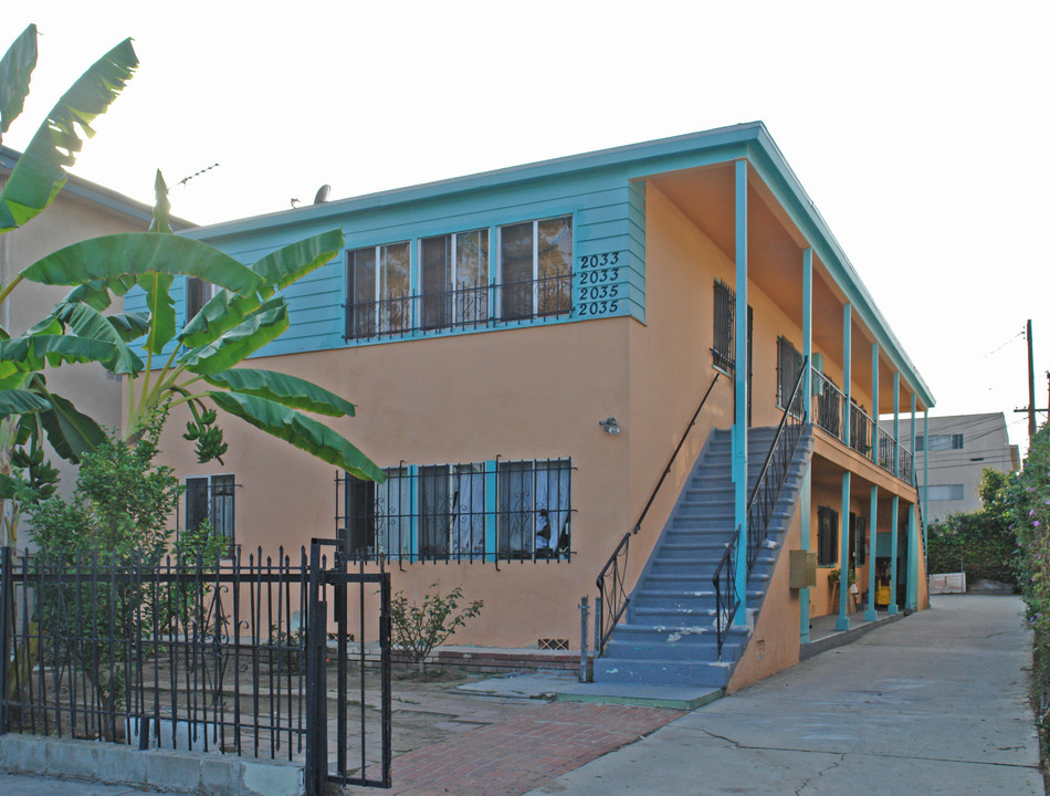 2033 S Shenandoah St in Los Angeles, CA - Building Photo